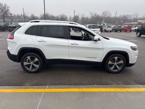 Used 2019 Jeep Cherokee Limited image 5