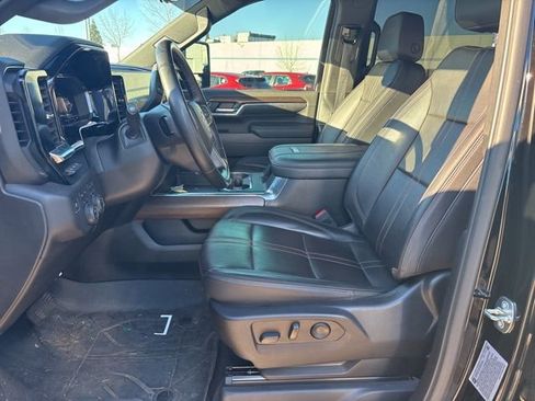 Used 2024 Chevrolet Silverado 3500 High Country w/ High Country Premium Package image 25