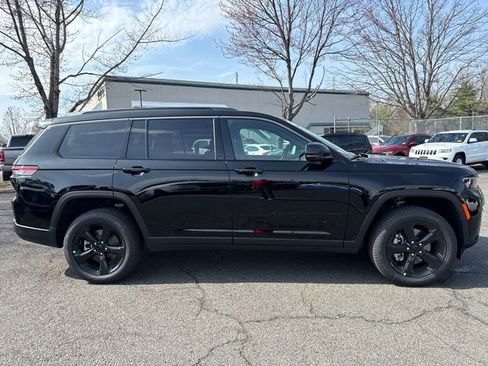 New 2026 Jeep Grand Cherokee L Limited w/ Limited Altitude Package AWD/4WD image 8