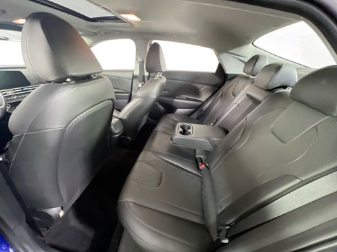 Used 2023 Hyundai Elantra Limited w/ Cargo Package FWD image 25