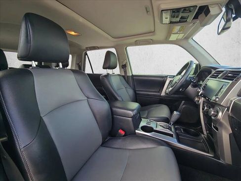 Used 2022 Toyota 4Runner SR5 Premium w/ Moonroof Package RWD image 22
