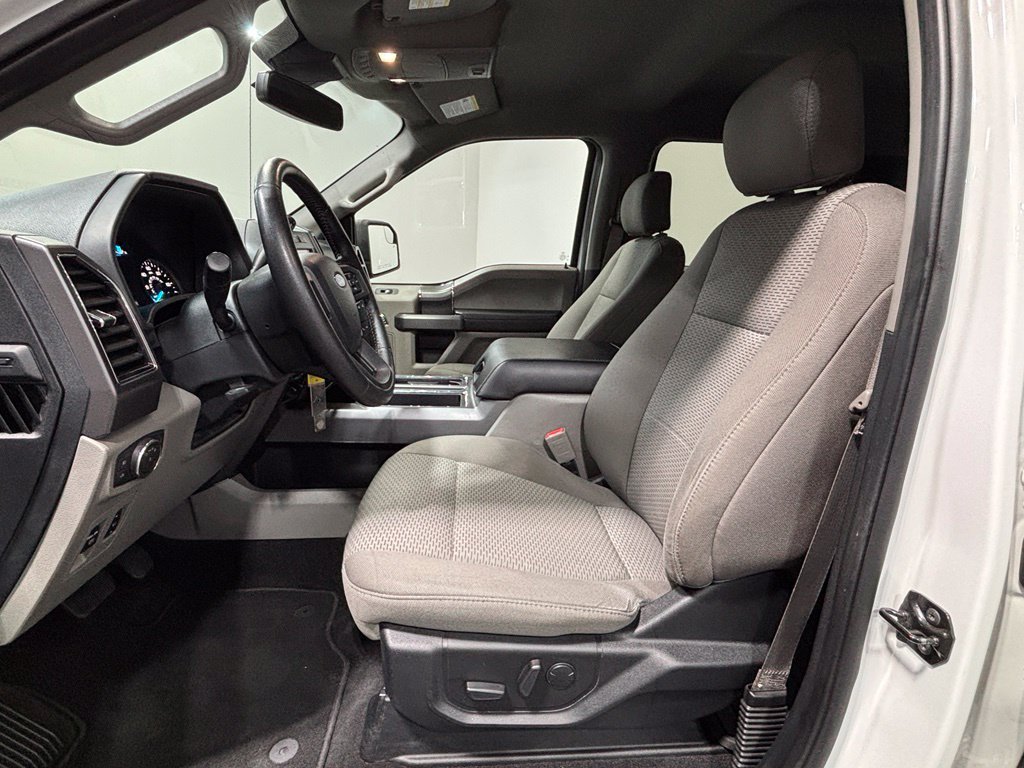 Used 2019 Ford F150 XLT w/ Equipment Group 302A Luxury AWD/4WD image 19