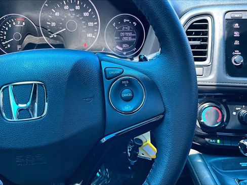 Used 2022 Honda HR-V Sport image 25