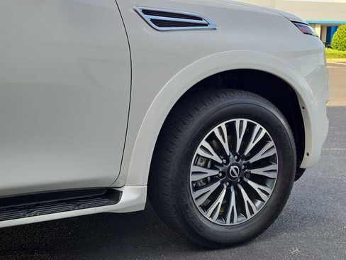 Used 2024 Nissan Armada SL w/ Midnight Edition Package RWD image 11