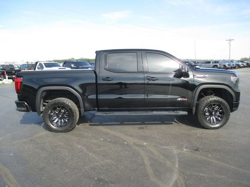 Used 2023 GMC Sierra 1500 AT4 w/ Technology Package image 4
