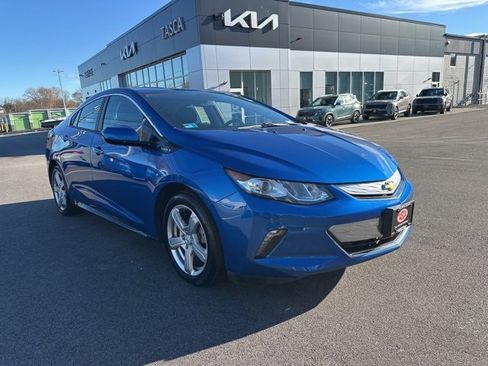 Used 2017 Chevrolet Volt LT w/ Comfort Package image 1