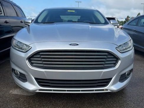Used 2014 Ford Fusion SE w/ Equipment Group 202A FWD image 8