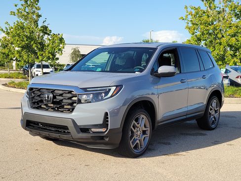 Used 2023 Honda Passport EX-L image 3
