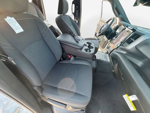 New 2026 RAM 2500 Tradesman AWD/4WD image 28