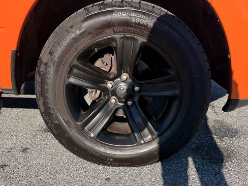 Used 2017 RAM 1500 Sport w/ Ignition Orange Sport Package image 32