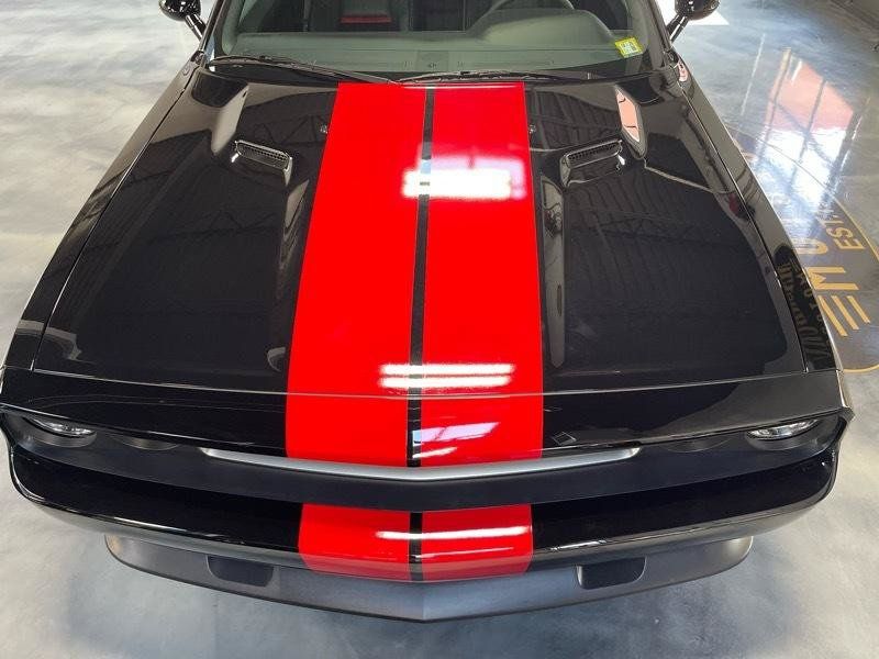 Used 2012 Dodge Challenger SRT8 RWD image 22