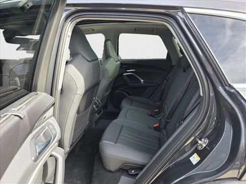 New 2025 Audi Q5 Premium Plus w/ Premium Plus image 17