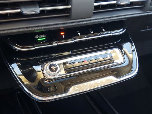 New 2026 Lincoln Corsair Premiere image 21