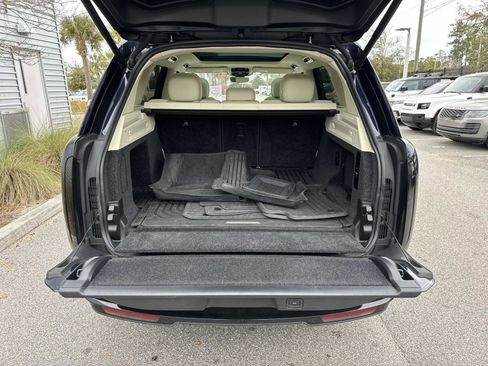 Certified 2023 Land Rover Range Rover SE image 11