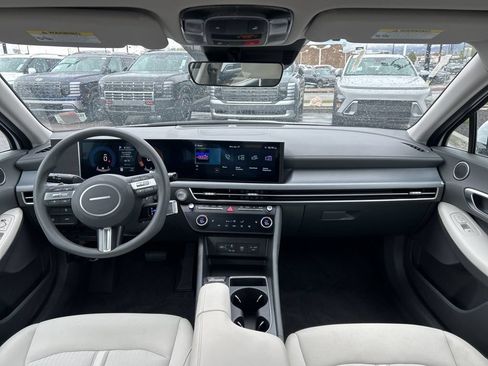 Used 2025 Hyundai Sonata SEL AWD/4WD image 11