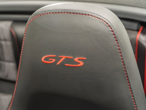 Used 2016 Porsche 911 Cabriolet image 28