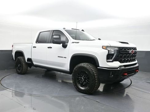 New 2026 Chevrolet Silverado 2500 ZR2 w/ LPO, Dark Essentials Package image 20