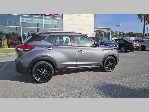 Used 2020 Nissan Kicks SR w/ SR Premium Package image 36