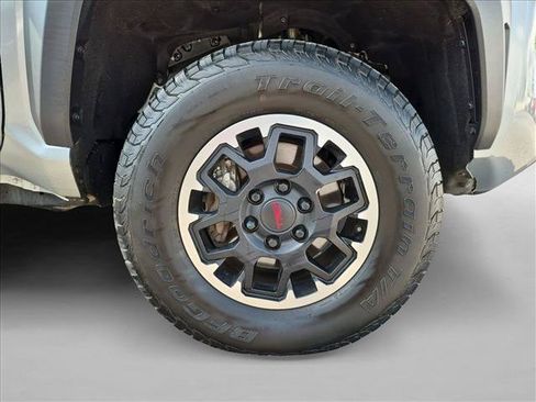 Used 2024 Toyota Tacoma TRD Off-Road AWD/4WD image 22
