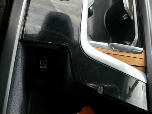 Used 2023 Volvo XC90 B6 Plus w/ Protection Package image 28