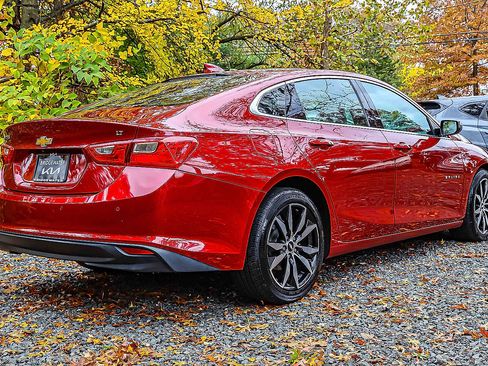 Used 2018 Chevrolet Malibu LT w/ Leather Package image 6