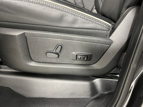 Used 2024 RAM 2500 Limited image 22