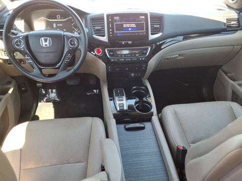 Used 2017 Honda Pilot Elite image 12
