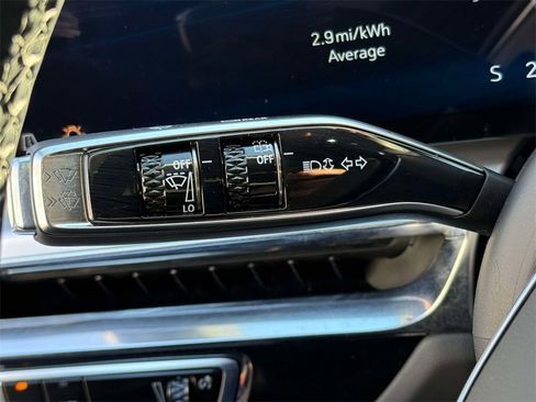 Used 2024 Cadillac Lyriq Luxury w/ LPO, Floor Liner Package image 31