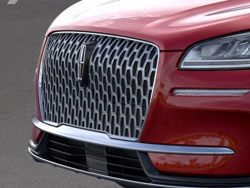 Used 2025 Lincoln Corsair Premiere w/ Equipment Group 101A image 17