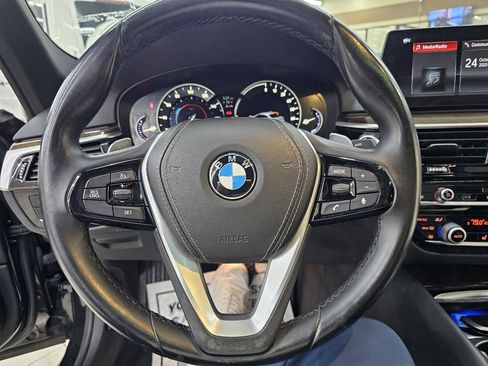 Used 2018 BMW 530e image 31