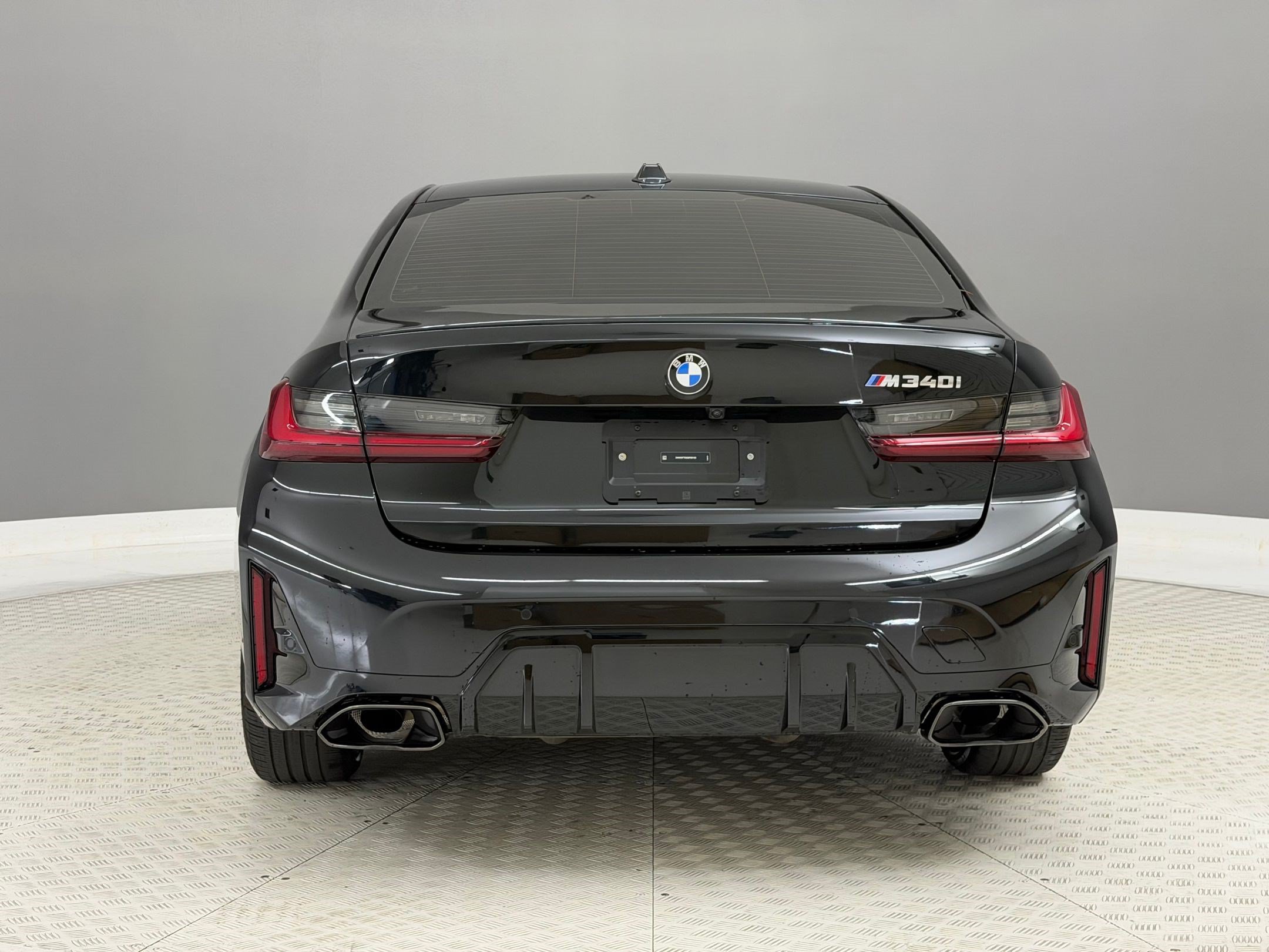 Used 2025 BMW M340i w/ Premium Package RWD image 10