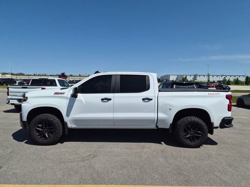 Used 2019 Chevrolet Silverado 1500 LT Trail Boss AWD/4WD image 8