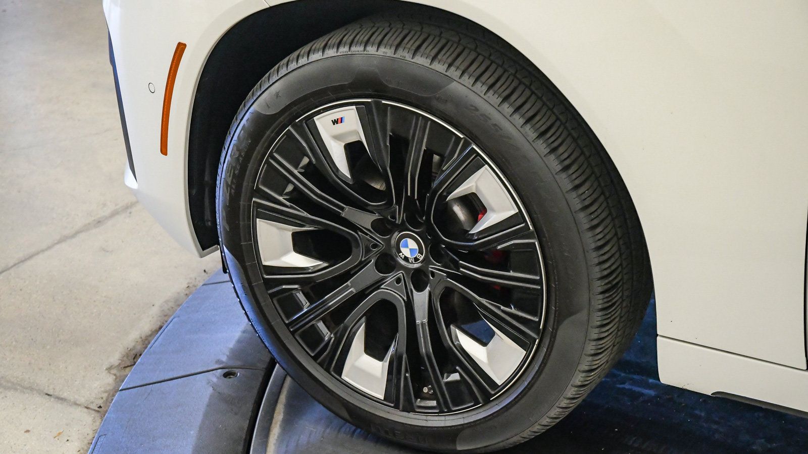 Used 2026 BMW X3 xDrive30i w/ Premium Package AWD/4WD image 9