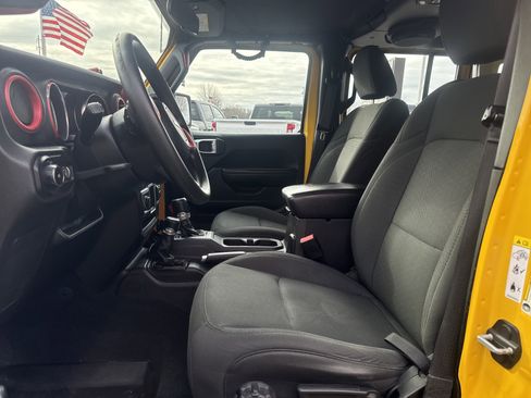 Used 2019 Jeep Wrangler Unlimited Sport image 14