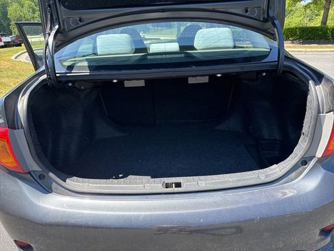 Used 2010 Toyota Corolla LE FWD image 11