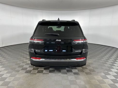Used 2025 Jeep Grand Cherokee Limited w/ Luxury Tech Group II AWD/4WD image 31