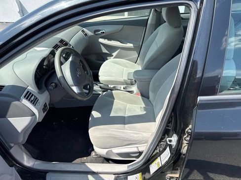 Used 2010 Toyota Corolla LE FWD image 5