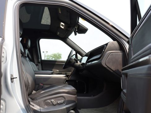 Used 2024 Rivian R1S Adventure Dual AWD/4WD image 20