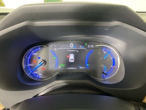 Used 2019 Toyota RAV4 Limited w/ Carpet Mat Package image 14