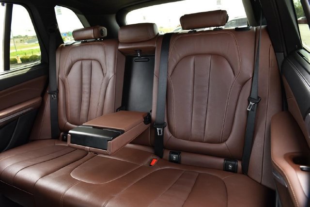 Used 2022 BMW X5 xDrive40i w/ Executive Package AWD/4WD image 23