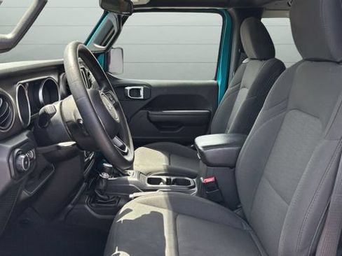 Used 2020 Jeep Wrangler Sport AWD/4WD image 19