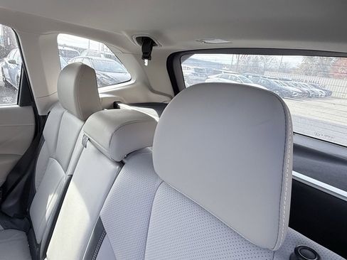 Used 2019 Subaru Forester Limited w/ Popular Package #3 image 32