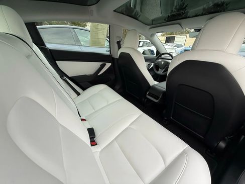 Used 2020 Tesla Model 3 Long Range image 18
