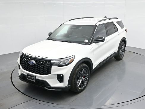 New 2025 Ford Explorer ST-Line w/ Premium Package image 40