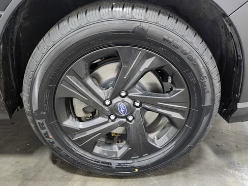 Used 2024 Subaru Crosstrek 2.0i image 9