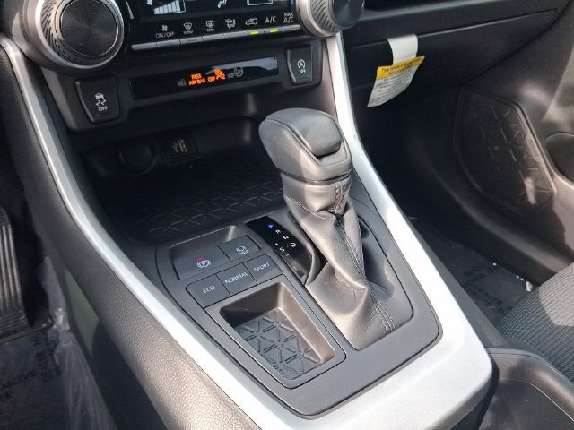 Used 2025 Toyota RAV4 LE FWD image 20