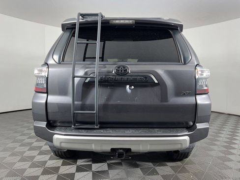 Used 2018 Toyota 4Runner TRD Off-Road AWD/4WD image 5