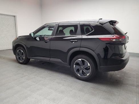Used 2025 Nissan Rogue SV AWD/4WD image 3