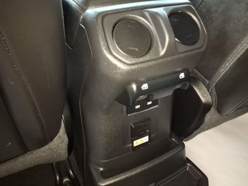 Used 2021 Jeep Wrangler Unlimited Sahara AWD/4WD image 14