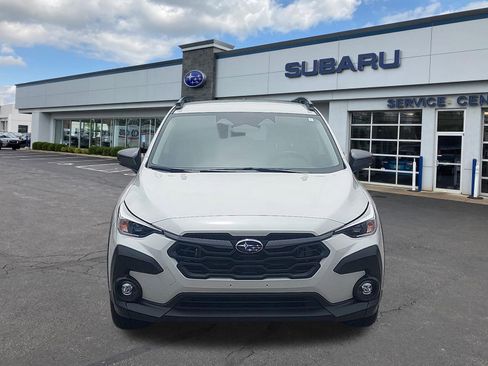 Used 2024 Subaru Crosstrek 2.0i Premium AWD/4WD image 2